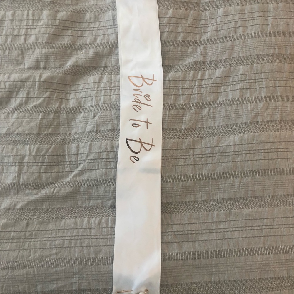 “Bride to Be” Bachelorette sash